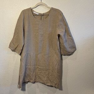 Bryn Walker 100% Linen Tan Split Hem Scoop Neck Lagenlook Short Sleeve Top M